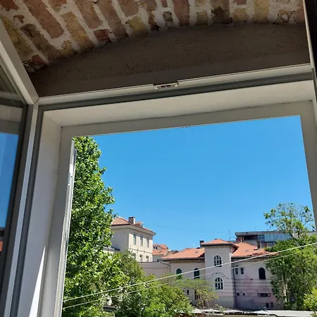 Tifani Luxury Πανσιόν